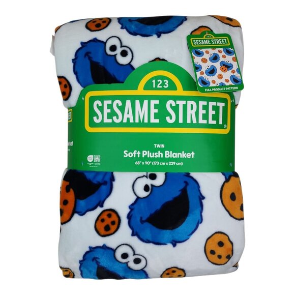 Sesame Street Twin Soft Plush Blanket Featuring Cookie Monster & Cookies 68"X90" - Picture 8 of 8